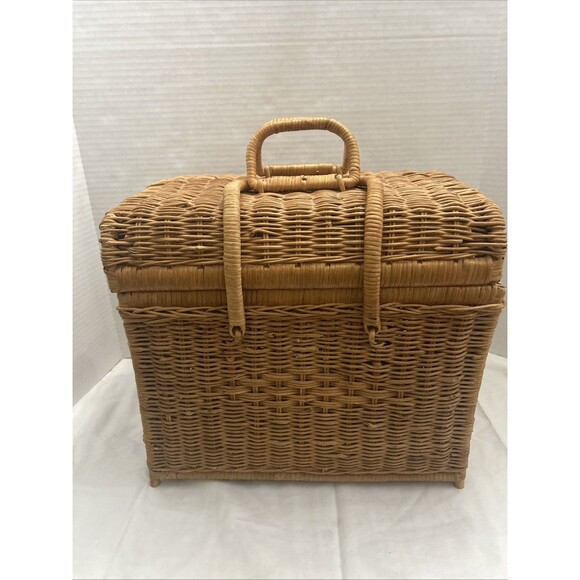 Unbranded | Other | Vintage Large Wicker Picnic Or Storage Basket With ...